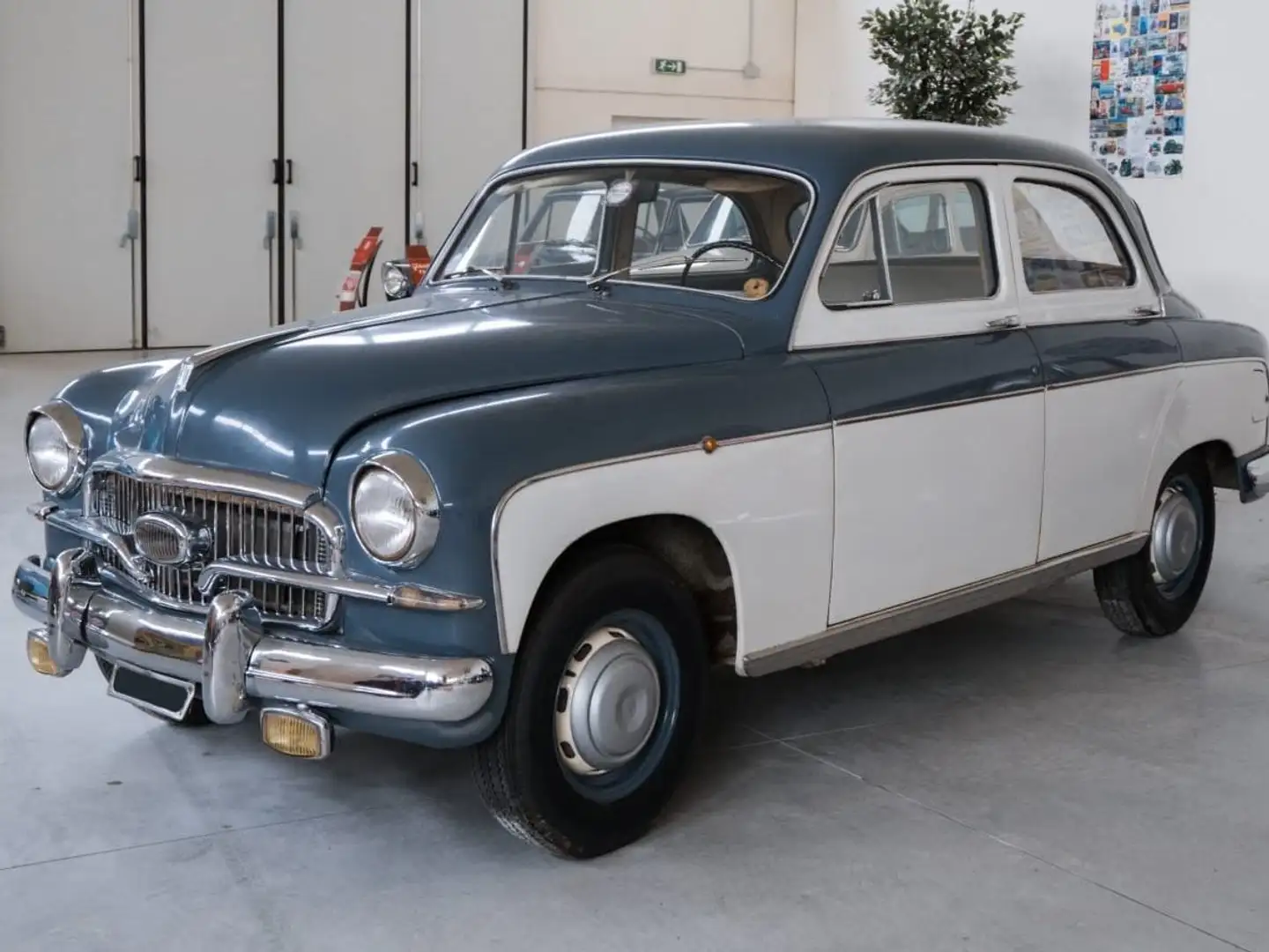 Fiat 1400 b Синій - 1