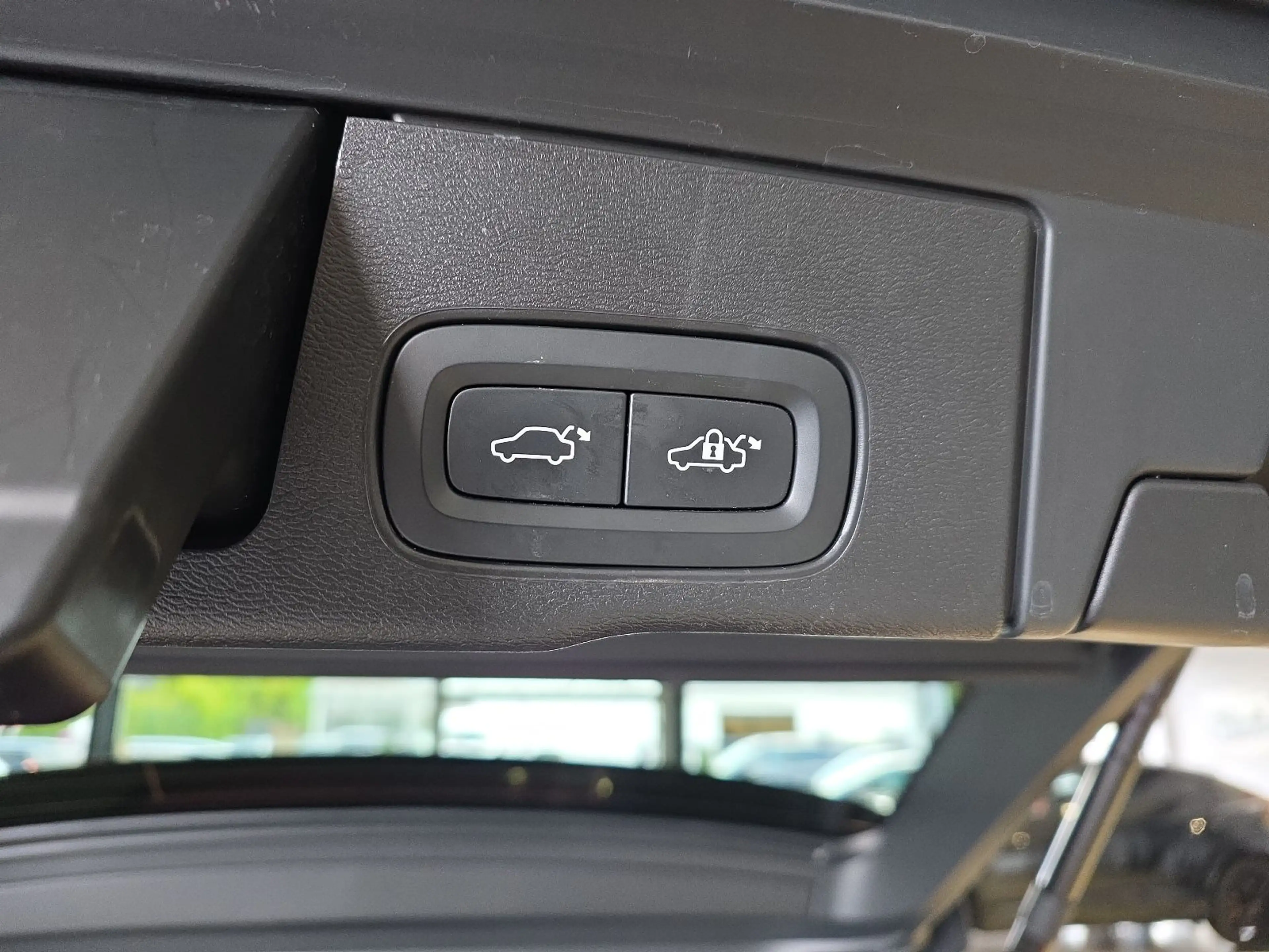 Volvo XC60 B4 R-Design ACC 360° H/K WinterPkt Voll-LED — photo 15