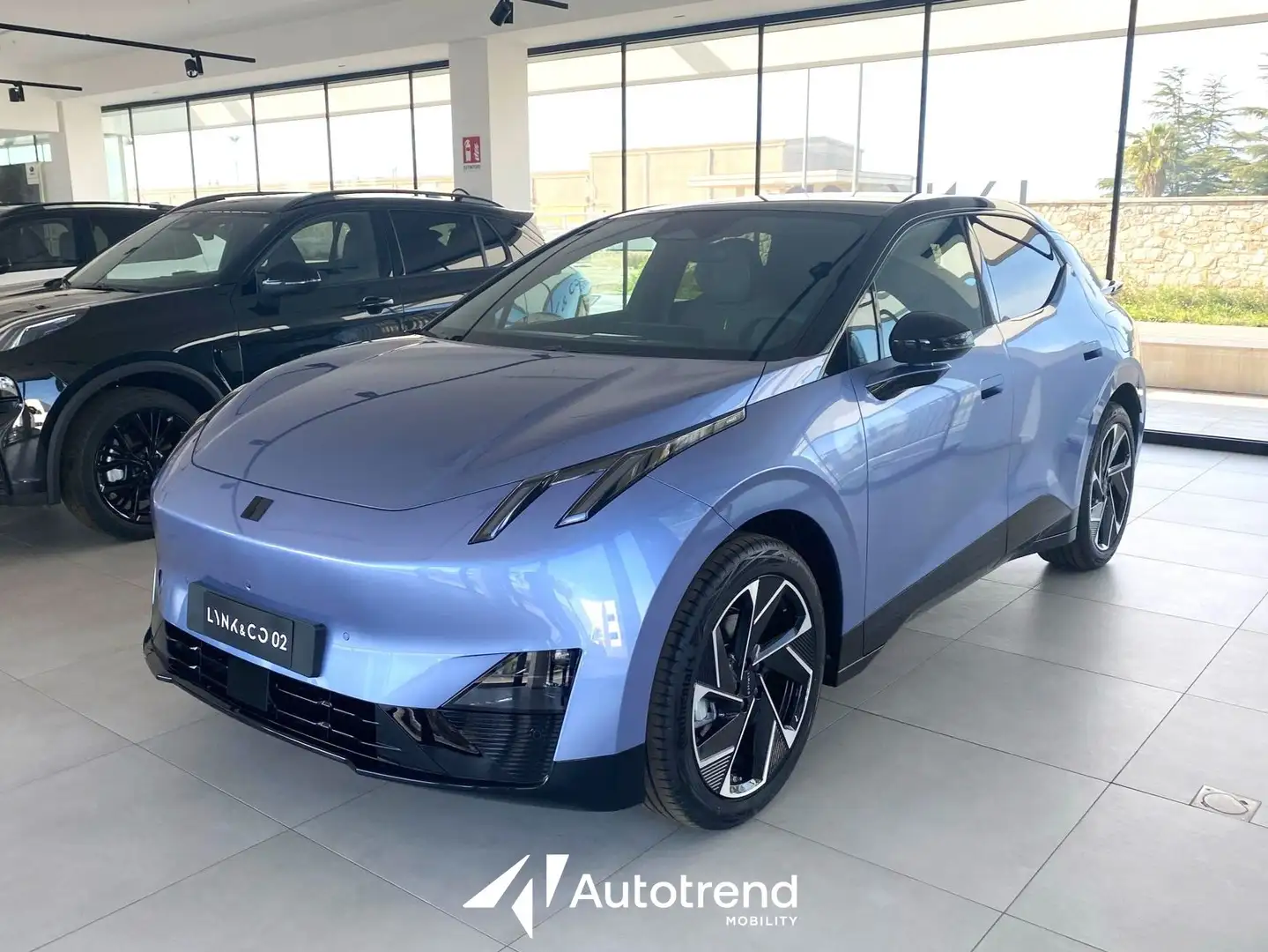 Lynk & Co 02 EV 272 CV NAVI TETTO LED More Blau - 1