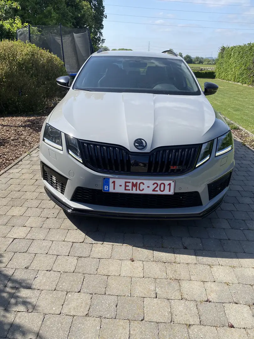 Skoda Octavia Combi 2.0 TSI DSG RS - 2