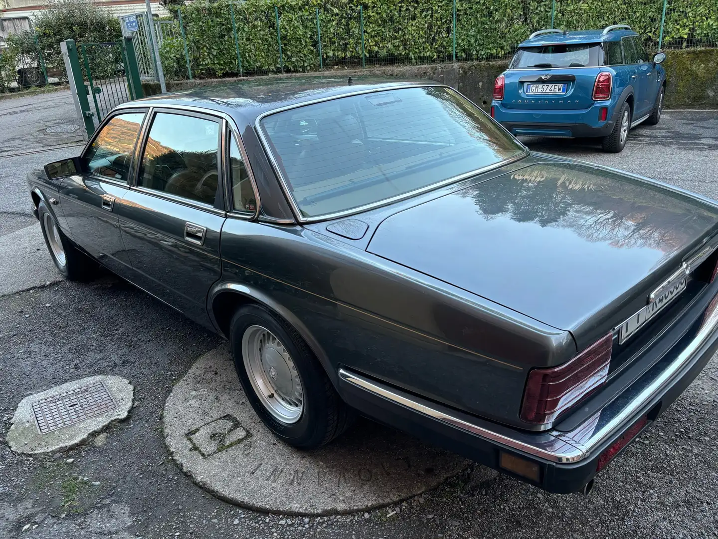 Jaguar XJ6 4.0 Gris - 2