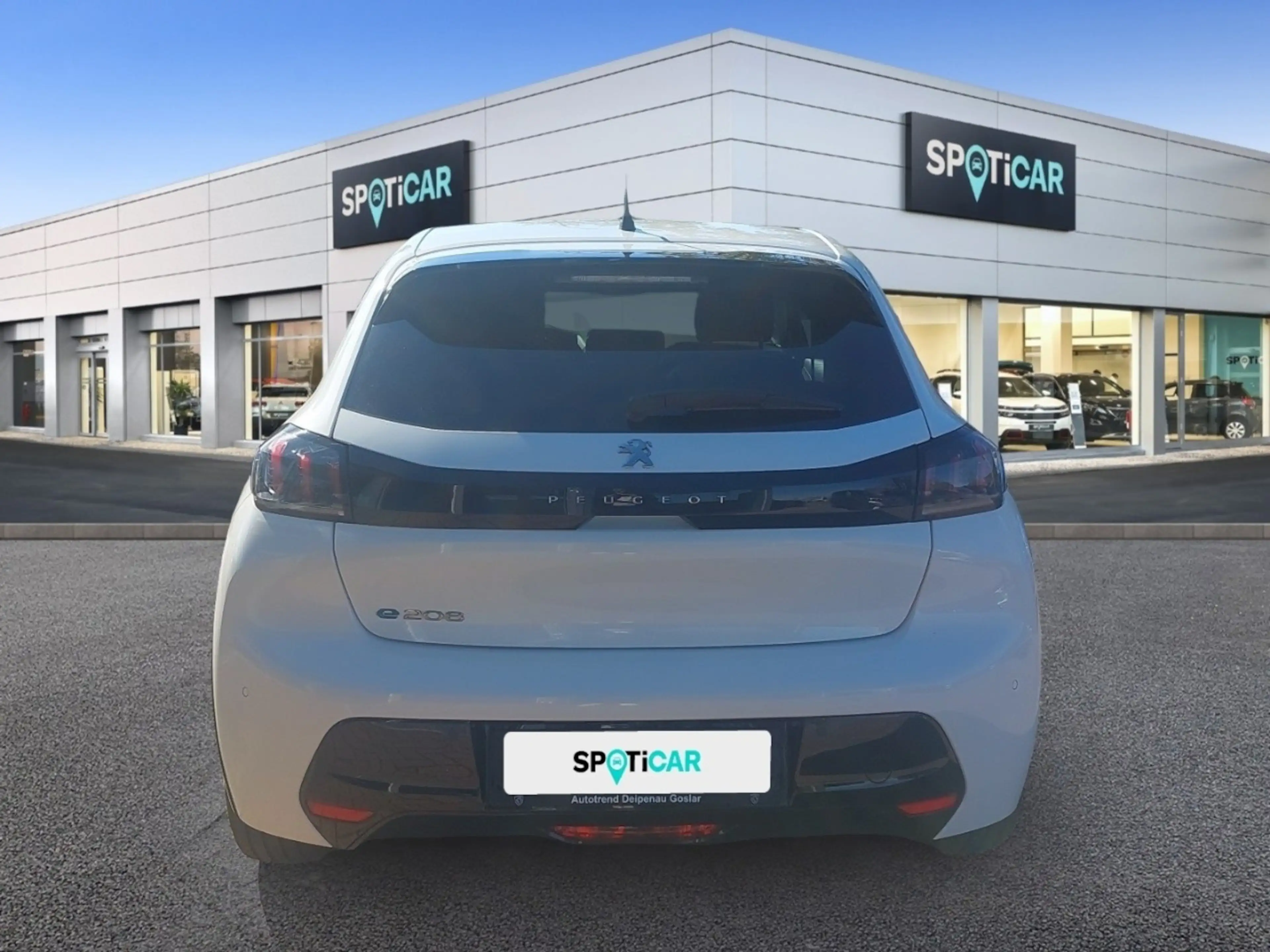 Peugeot e-208 Allure Pack 136 ´´ Keyless/ Navi/ Shzg ´´ — photo 5