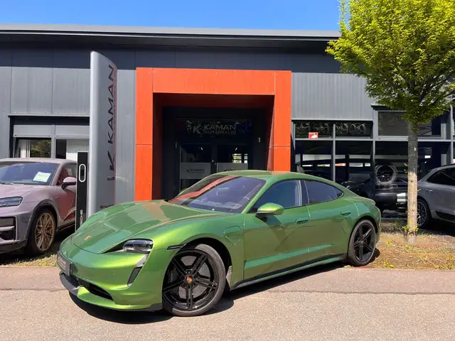 Porsche Taycan Turbo #PCCB KERAMIK! 21" MISSION! 1-HAND