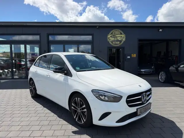 Mercedes-Benz B Class main image