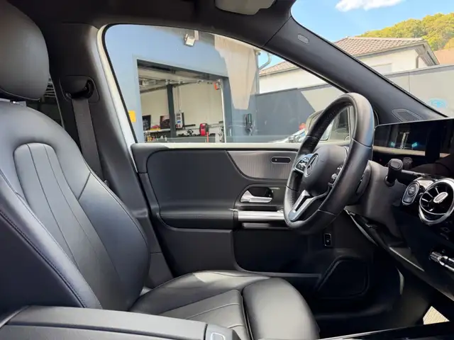 Mercedes-Benz B Class view 14