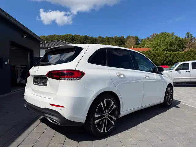 Mercedes-Benz B Class view 7
