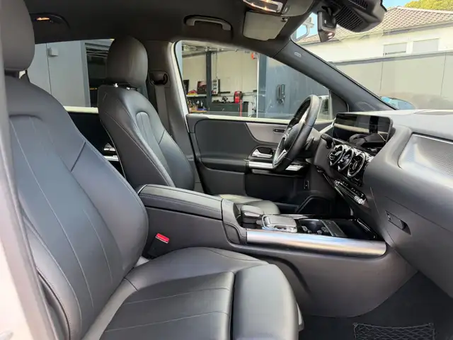 Mercedes-Benz B Class view 15