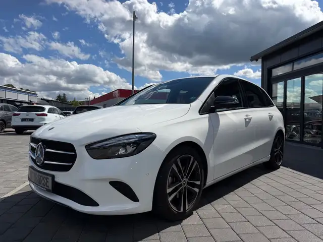 Mercedes-Benz B Class view 3