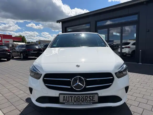 Mercedes-Benz B Class view 2