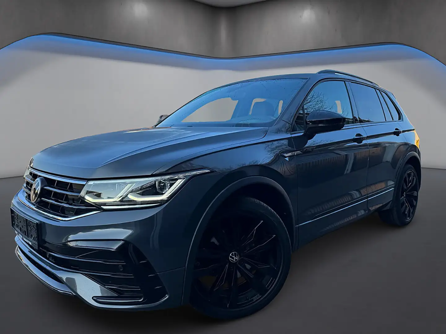 Volkswagen Tiguan R Line 2.0. TDI DSG *Kamera*Ahk*Ambiente*Matrix... Grau - 2