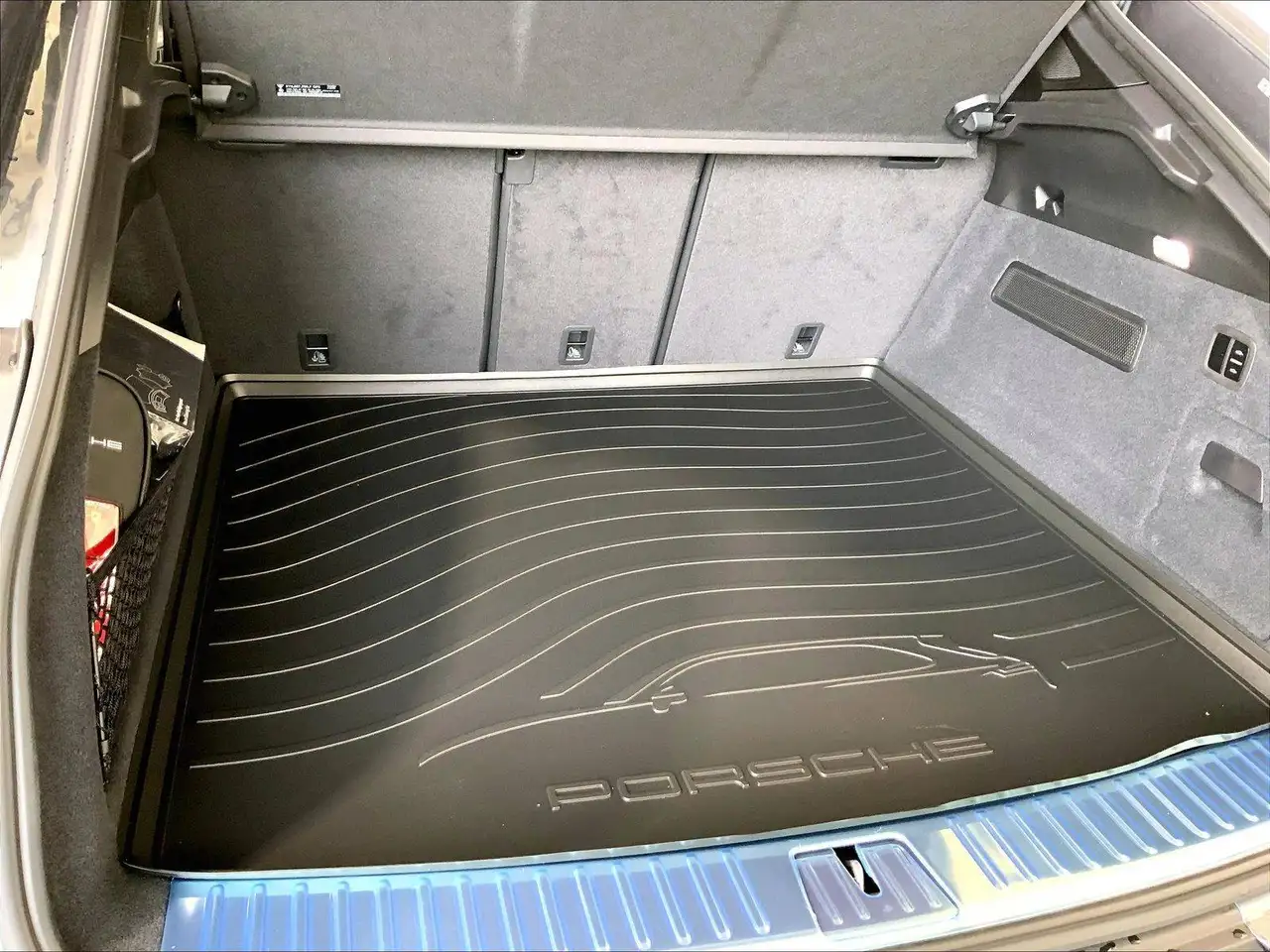 Porsche Cayenne снимка Porsche Cayenne