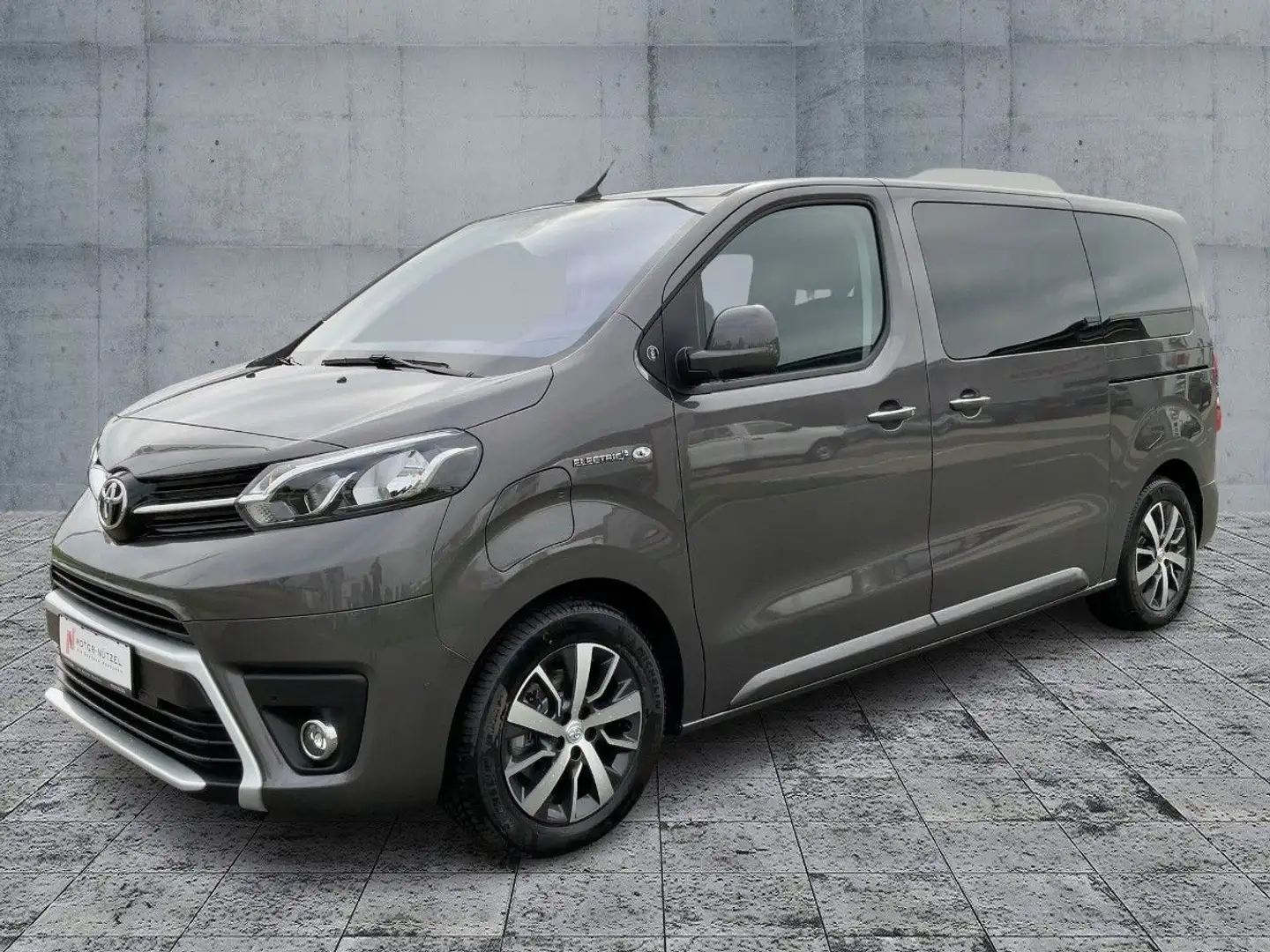 Toyota Proace Verso Electric TEAM D Grey - 2