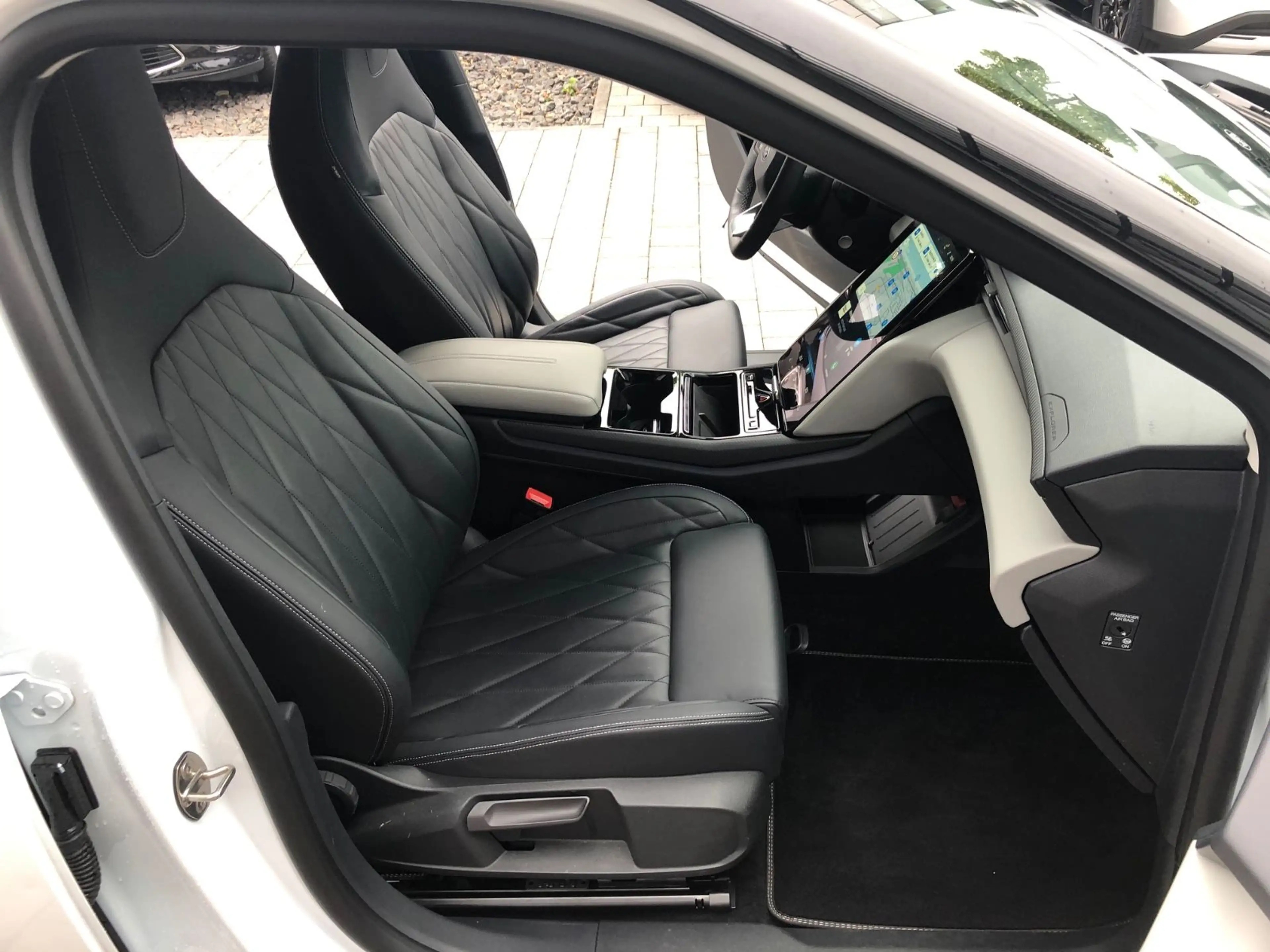 Ford Explorer 017 Explorer Extended Range RWD 77kWh Premium — photo 15