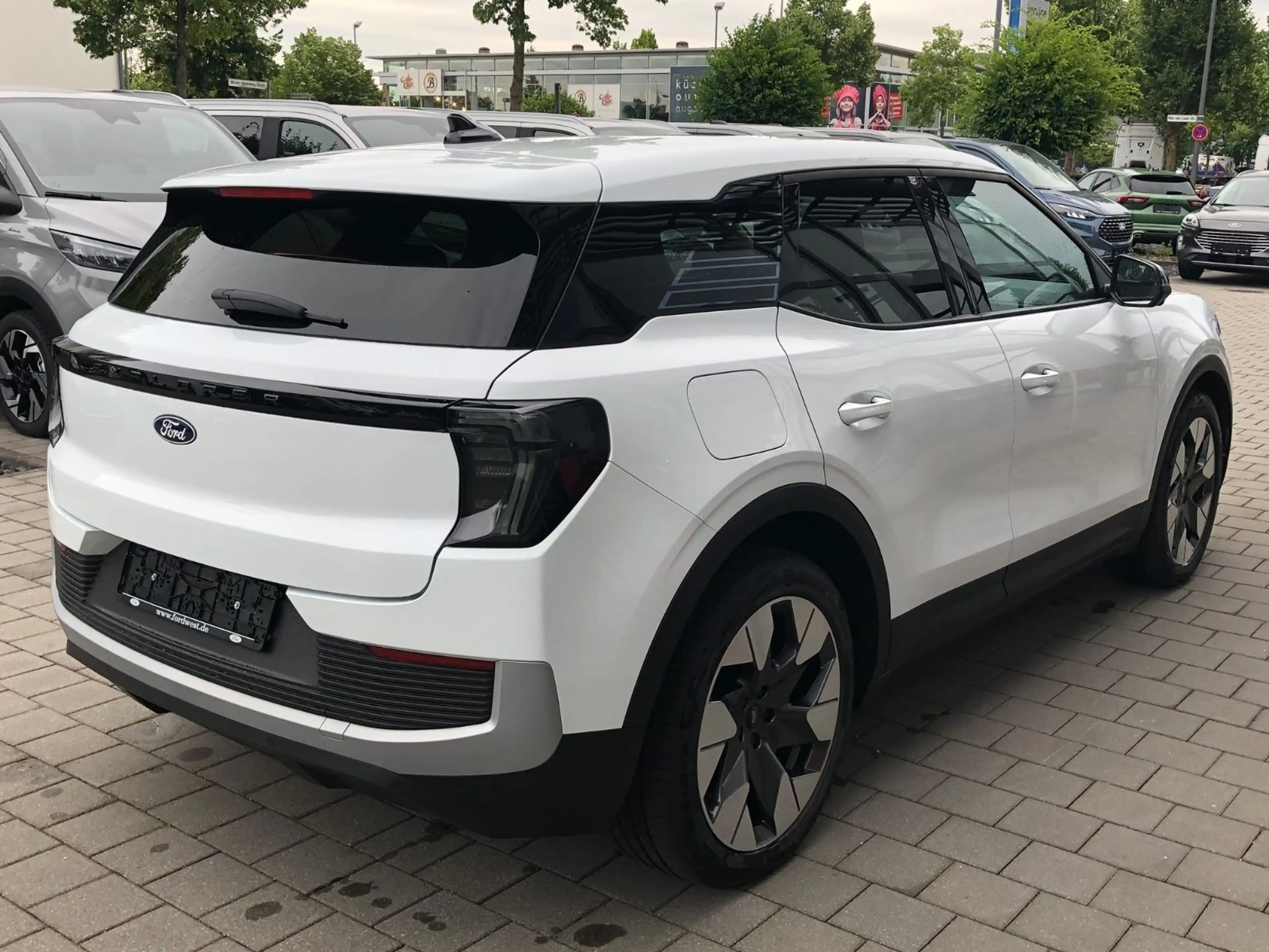 Ford Explorer 017 Explorer Extended Range RWD 77kWh Premium — photo 7