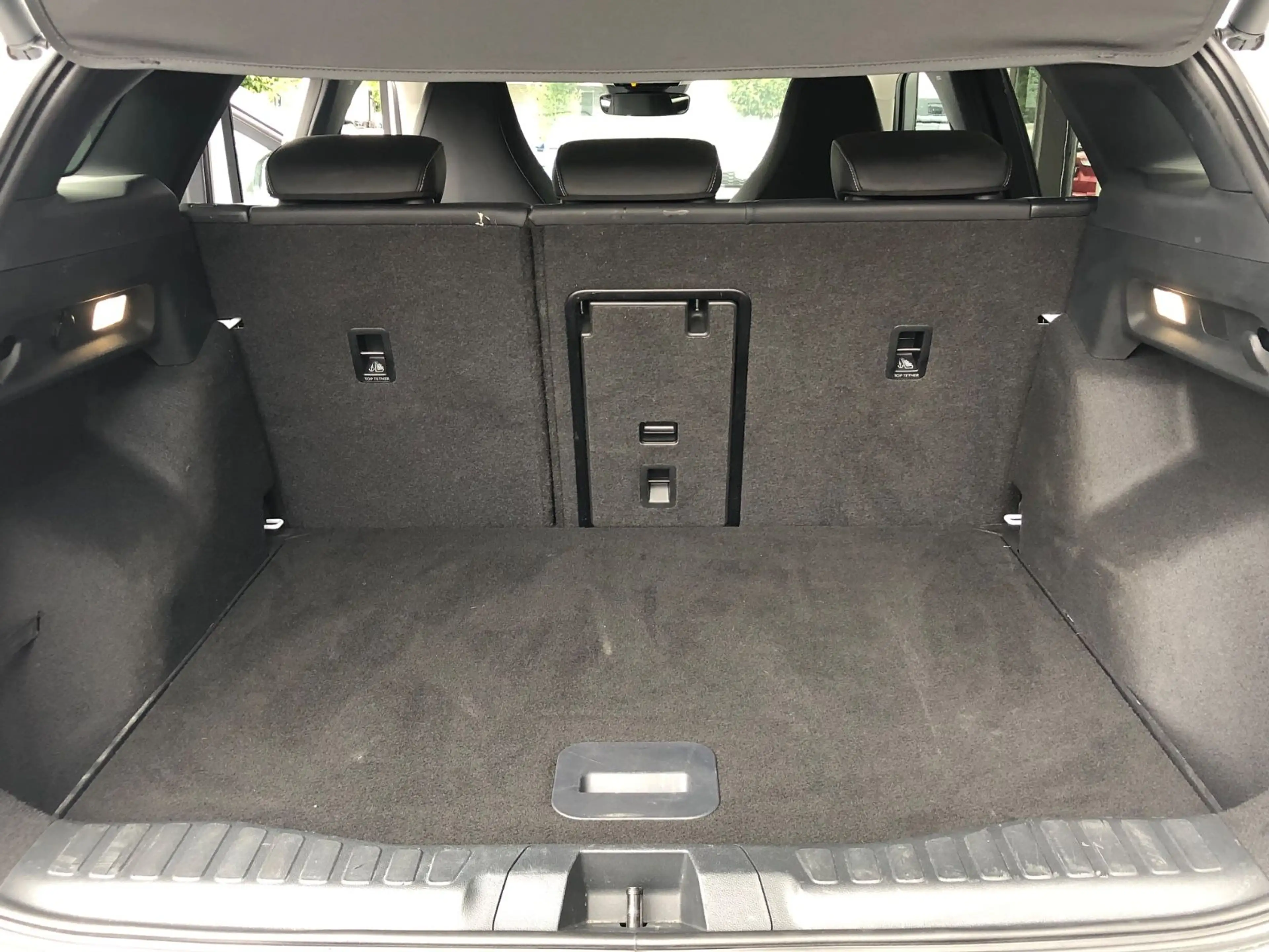 Ford Explorer 017 Explorer Extended Range RWD 77kWh Premium — photo 12