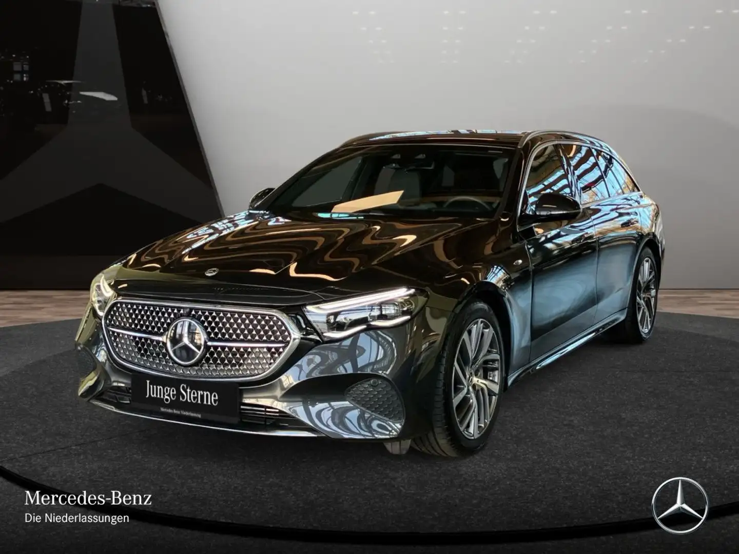 Mercedes-Benz E 300 de T 4M Hybrid Avantgarde Fahrass 360° Pano Grau - 2