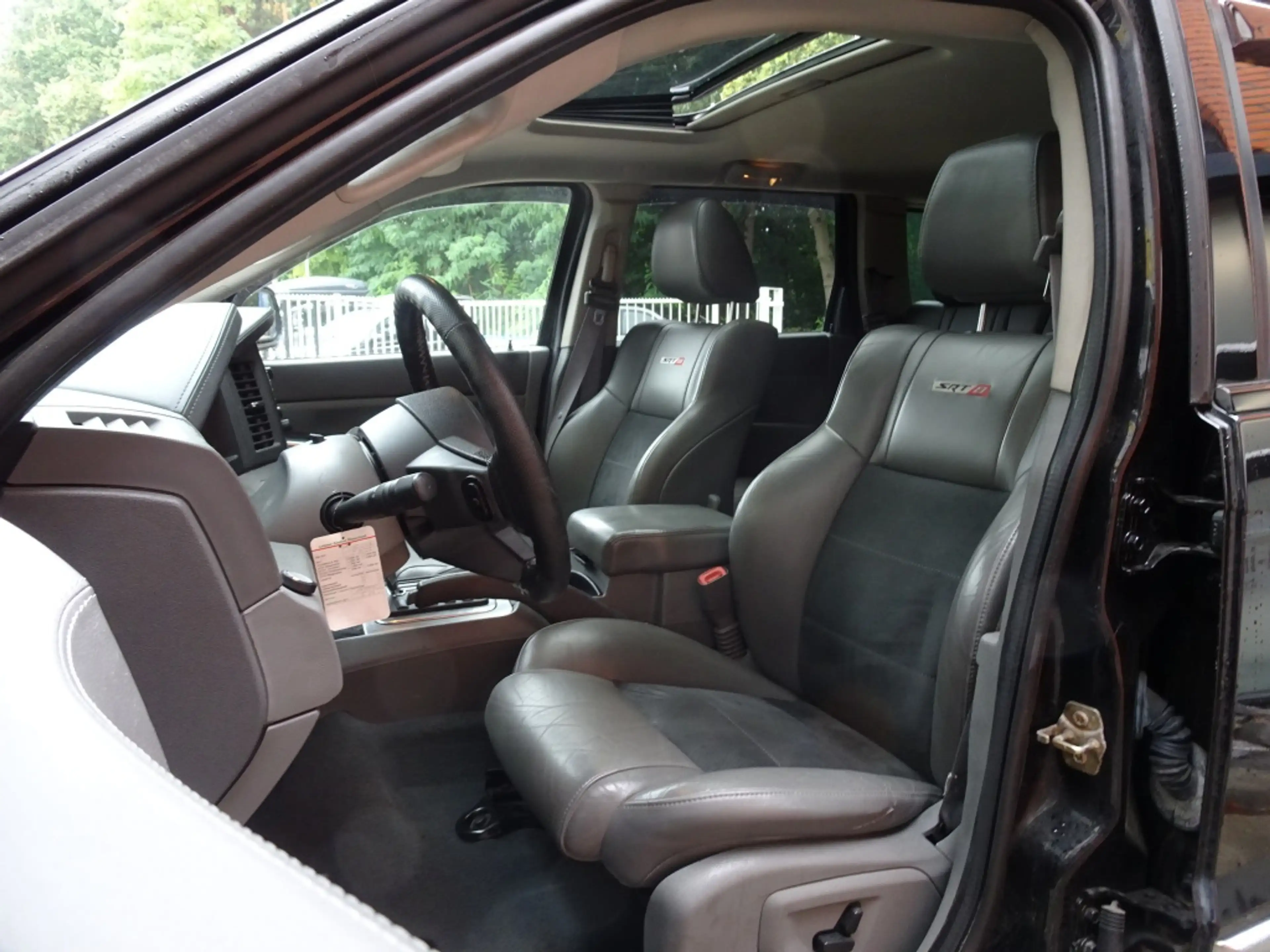Jeep Grand Cherokee 6.1 V8 Aut. SRT8 LPG *Schuifdak / Borla / 2 sets w — photo 6