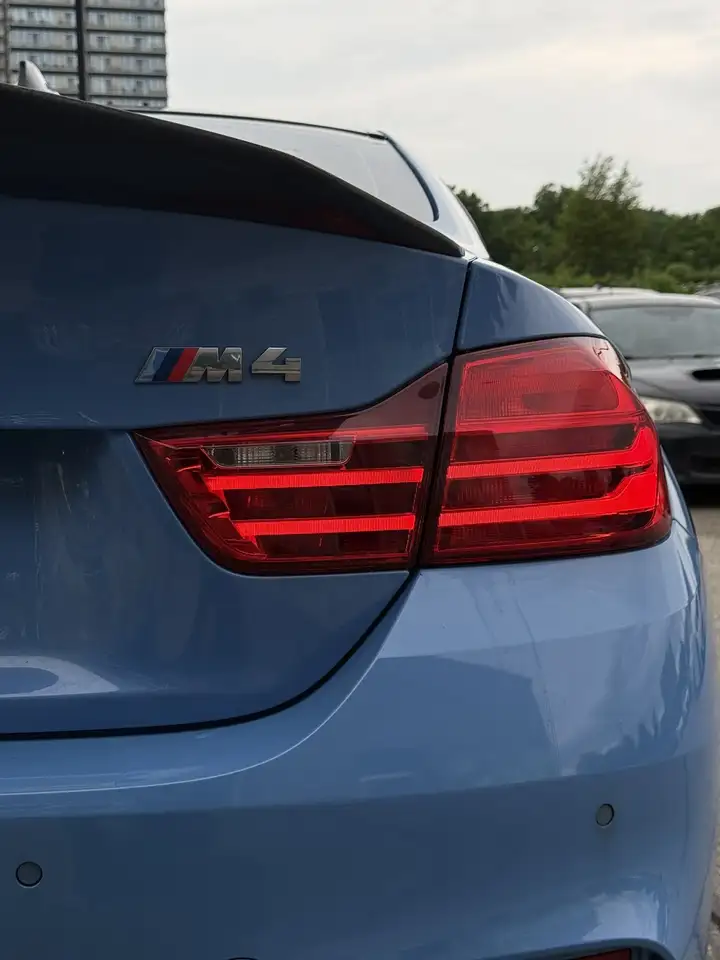 BMW M4 photo BMW M4