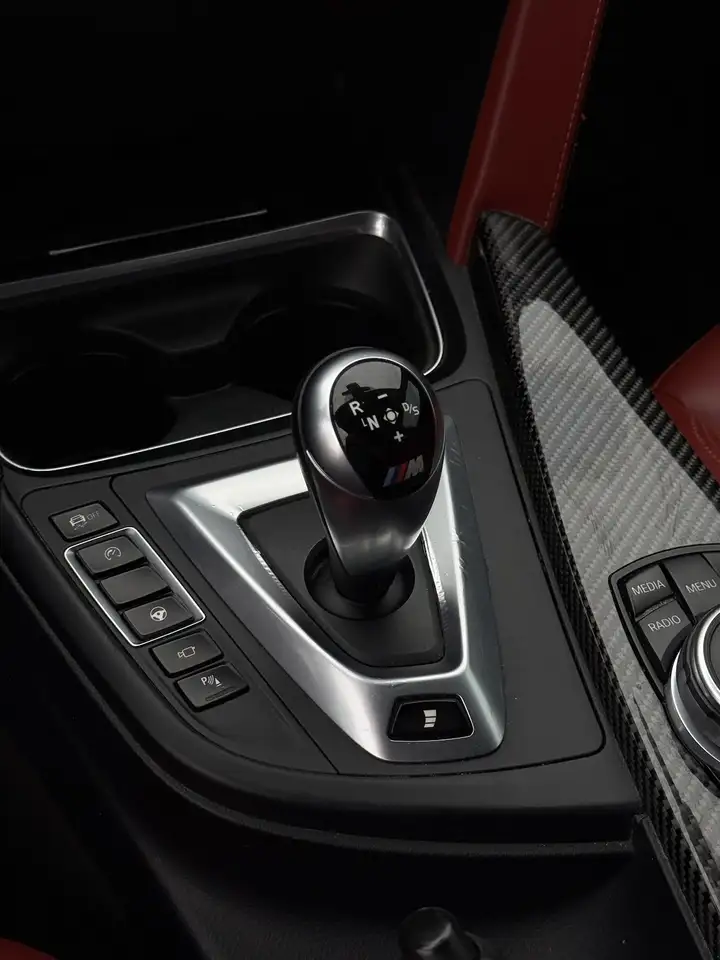 BMW M4 photo BMW M4