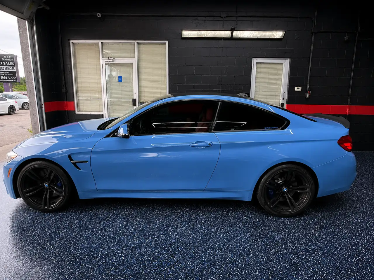 BMW M4 photo BMW M4