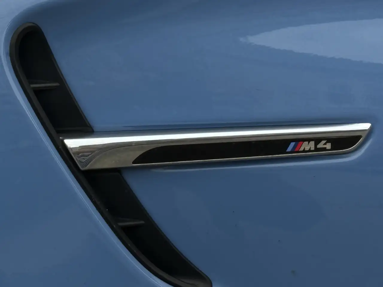 BMW M4 photo BMW M4