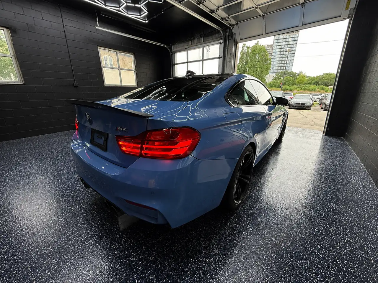 BMW M4 photo BMW M4