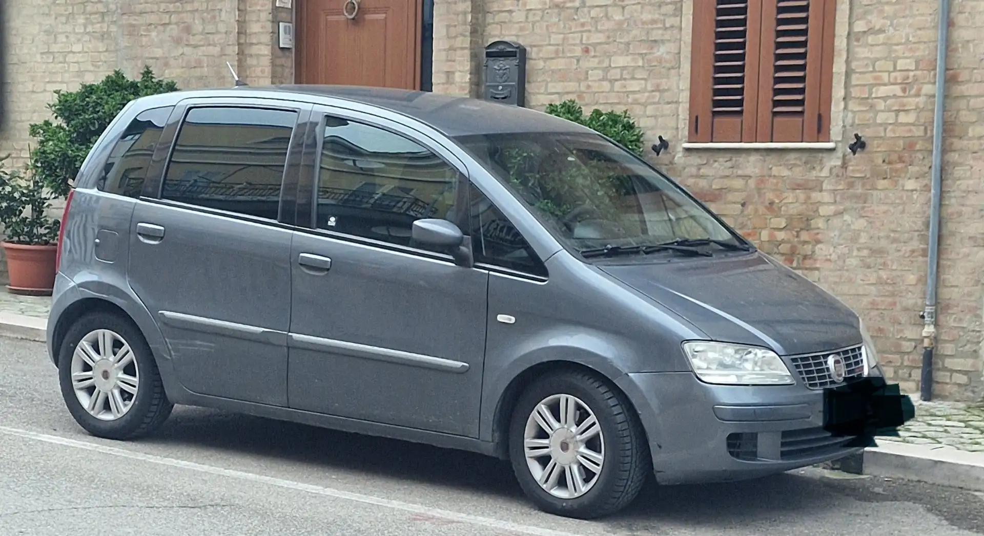 Fiat Idea 1.6 mjt Black Motion 120cv - 1