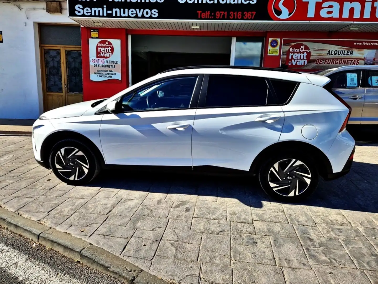 Hyundai BAYON 1.2 MPI Essence Blanco - 2