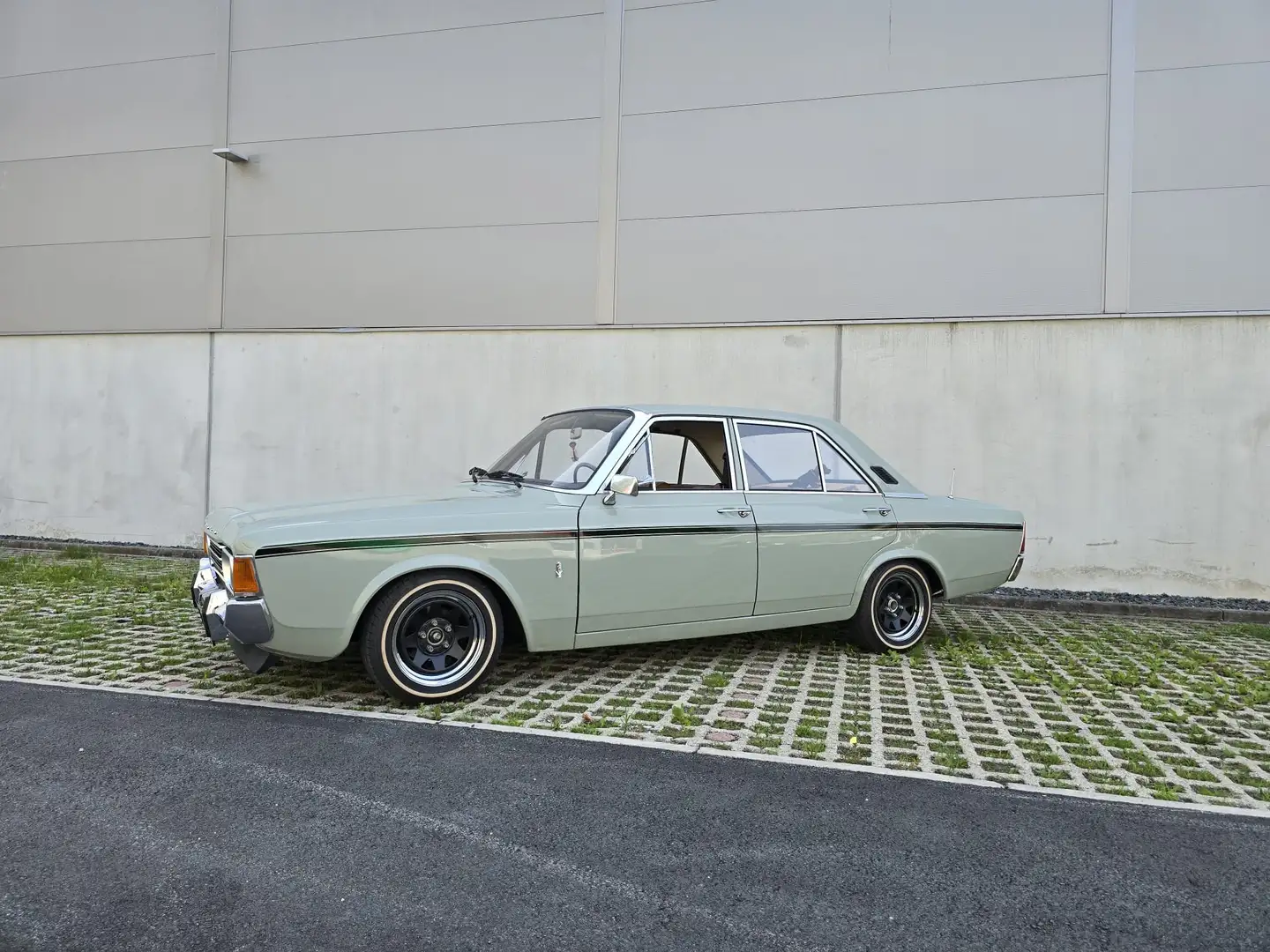 Ford Taunus 17m 2000s Grün - 1