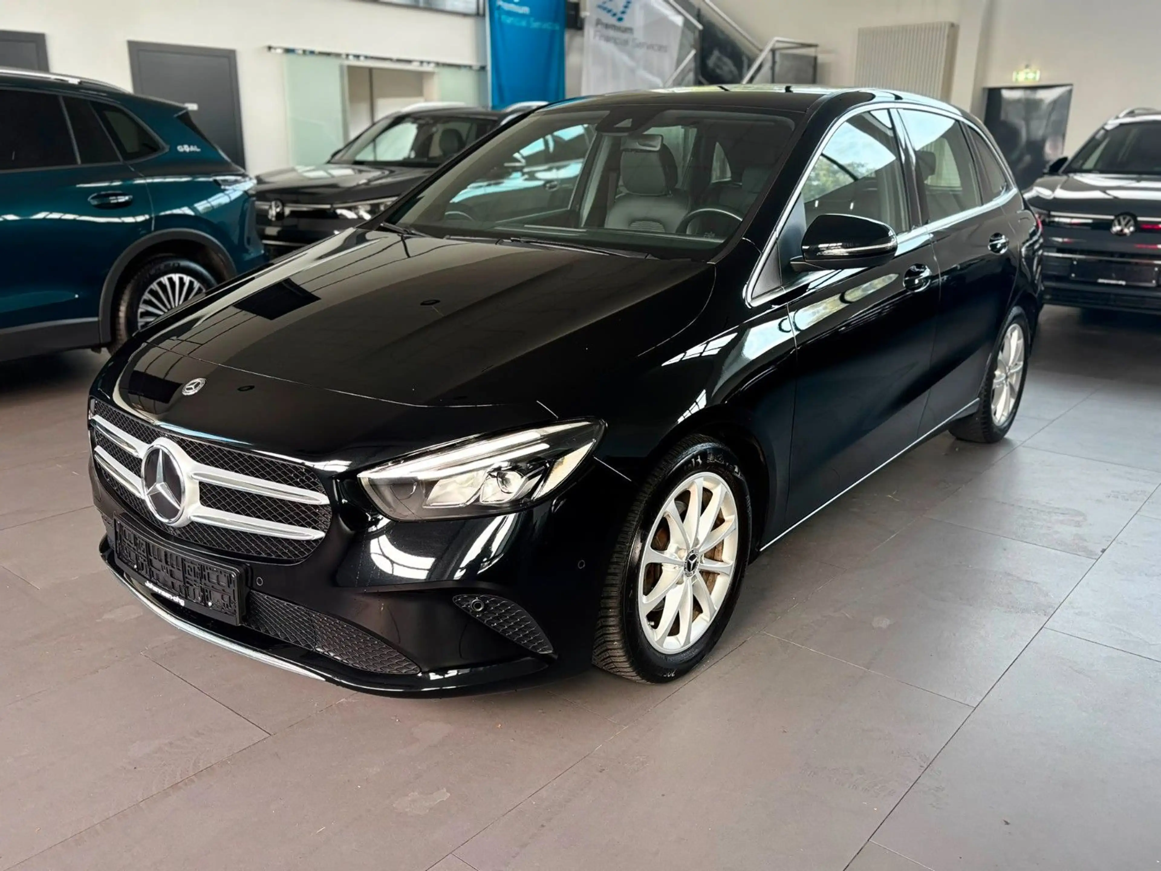 Mercedes-Benz B 180 d LED/NAVI/TEMP/SPUR/STZH