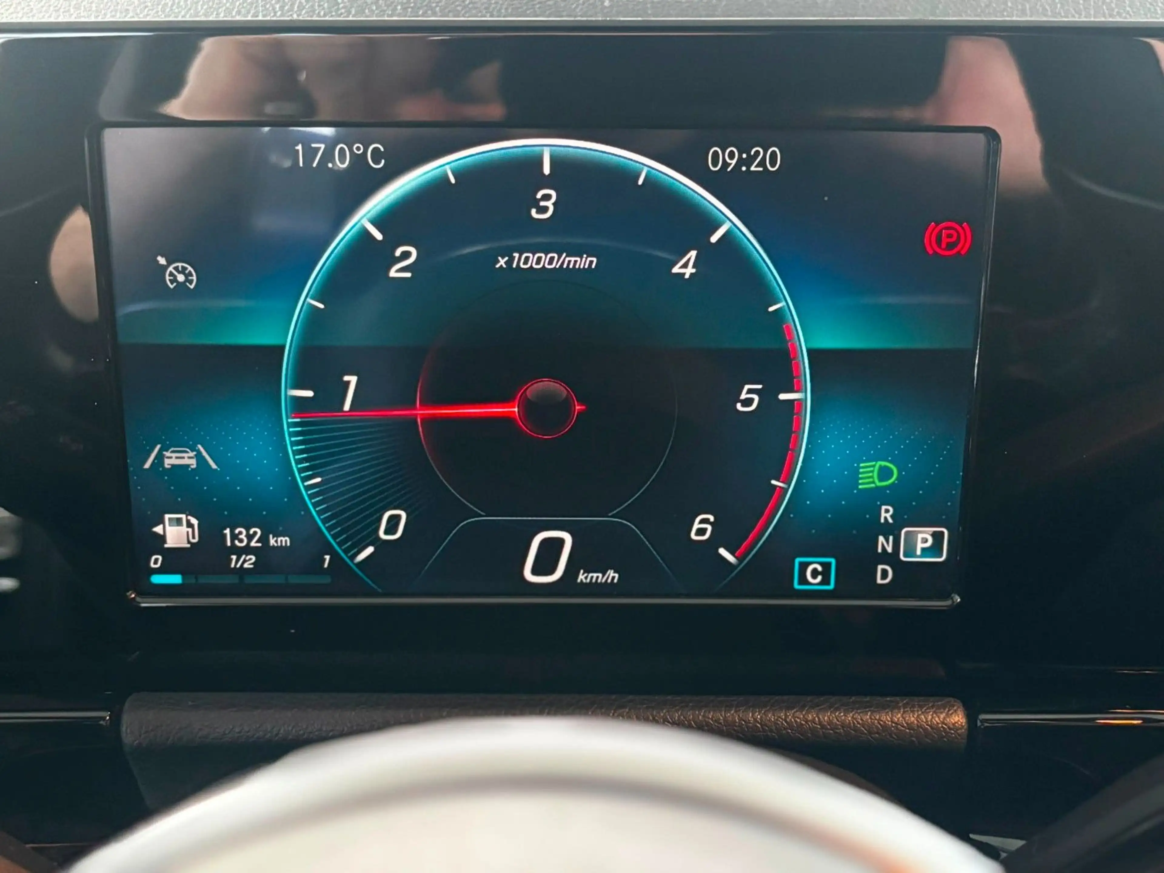 Mercedes-Benz B 180 d LED/NAVI/TEMP/SPUR/STZH — photo 11