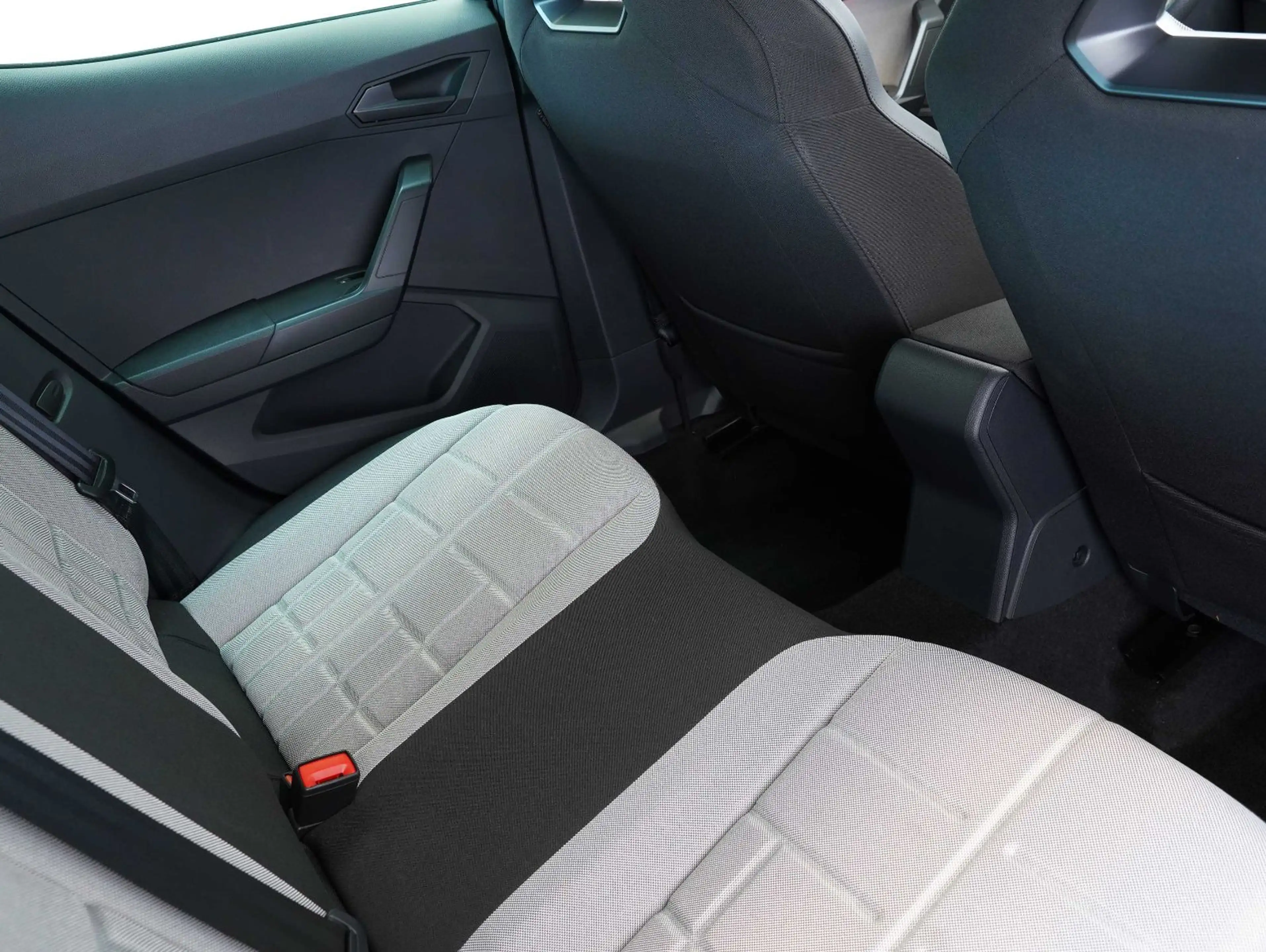 SEAT Ibiza 1.5 TSI 110 kW FR Black Edition — photo 15