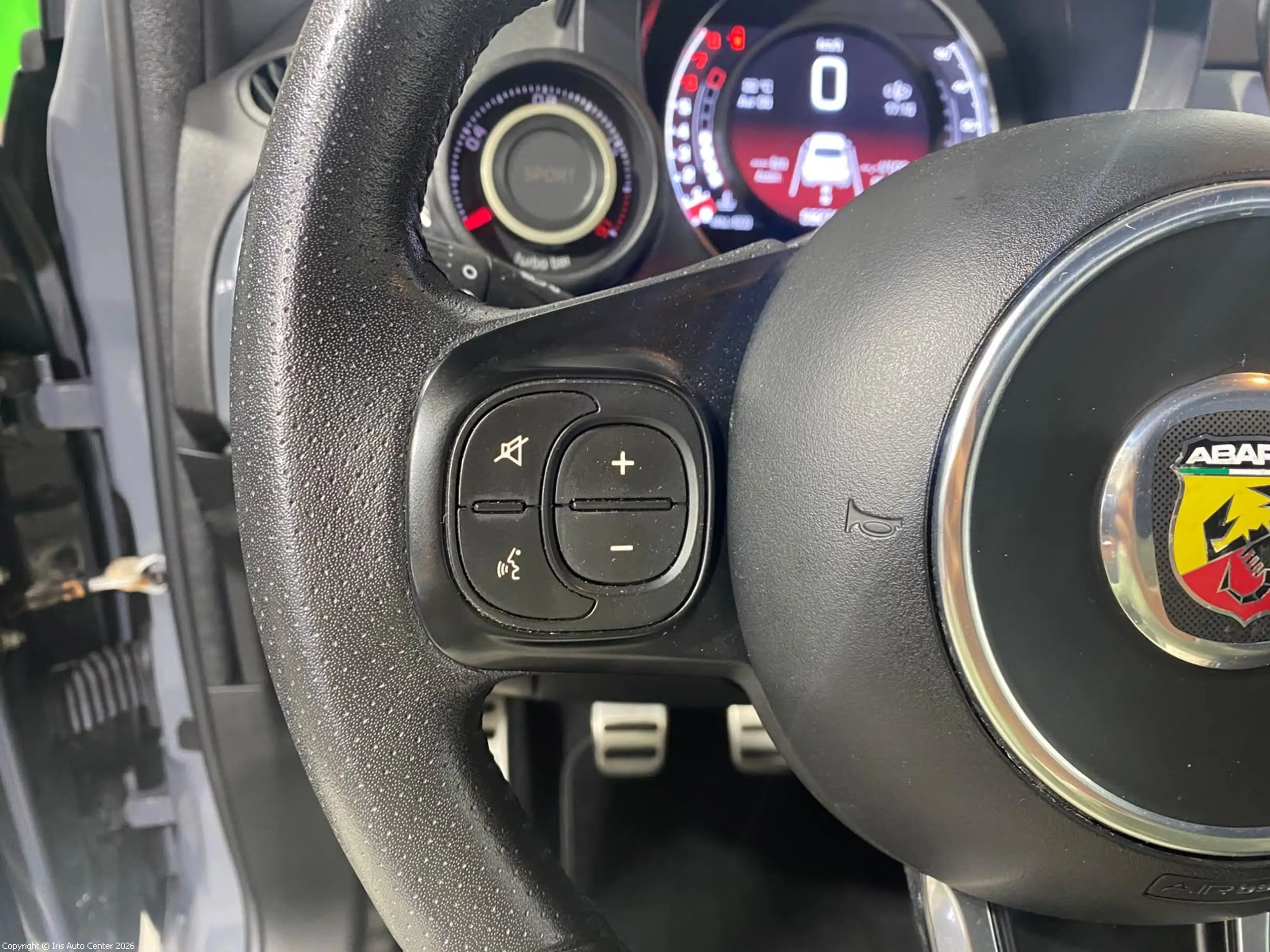 Fiat 500 Abarth 595 1.4I | 70TH ANNIVERSARY | CARPLAY | — photo 9
