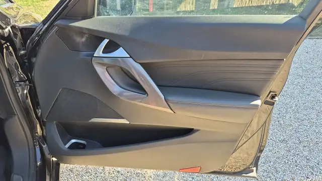 DS Automobiles DS 5 view 23