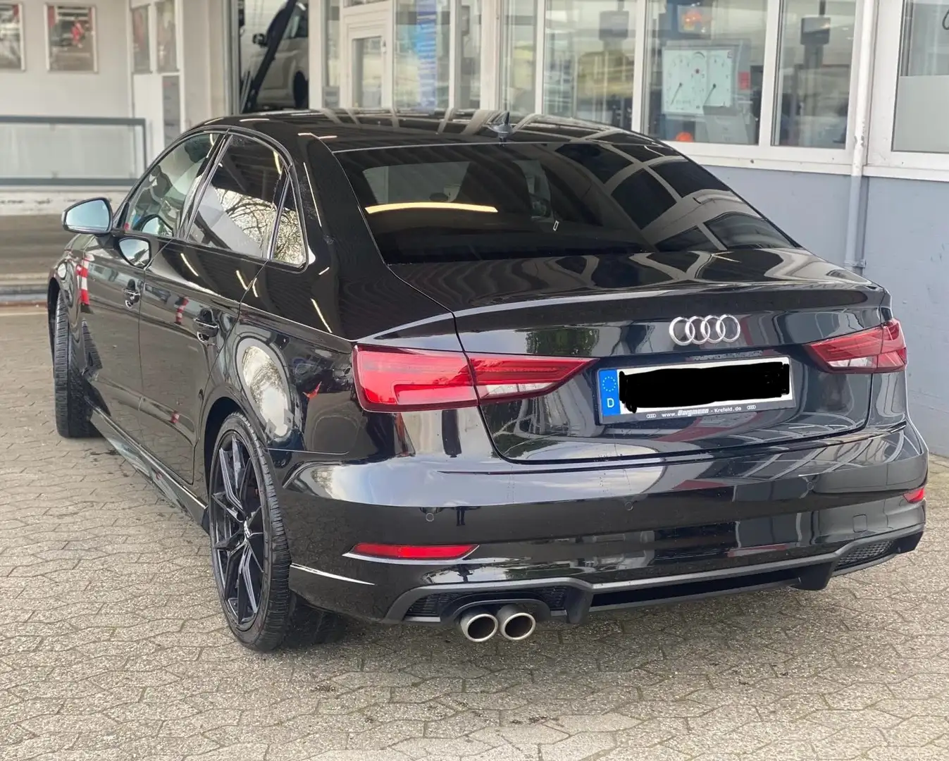 Audi A3 Audi A3 Limousine 1.5 TFSI 3x S-Line Schwarz - 2