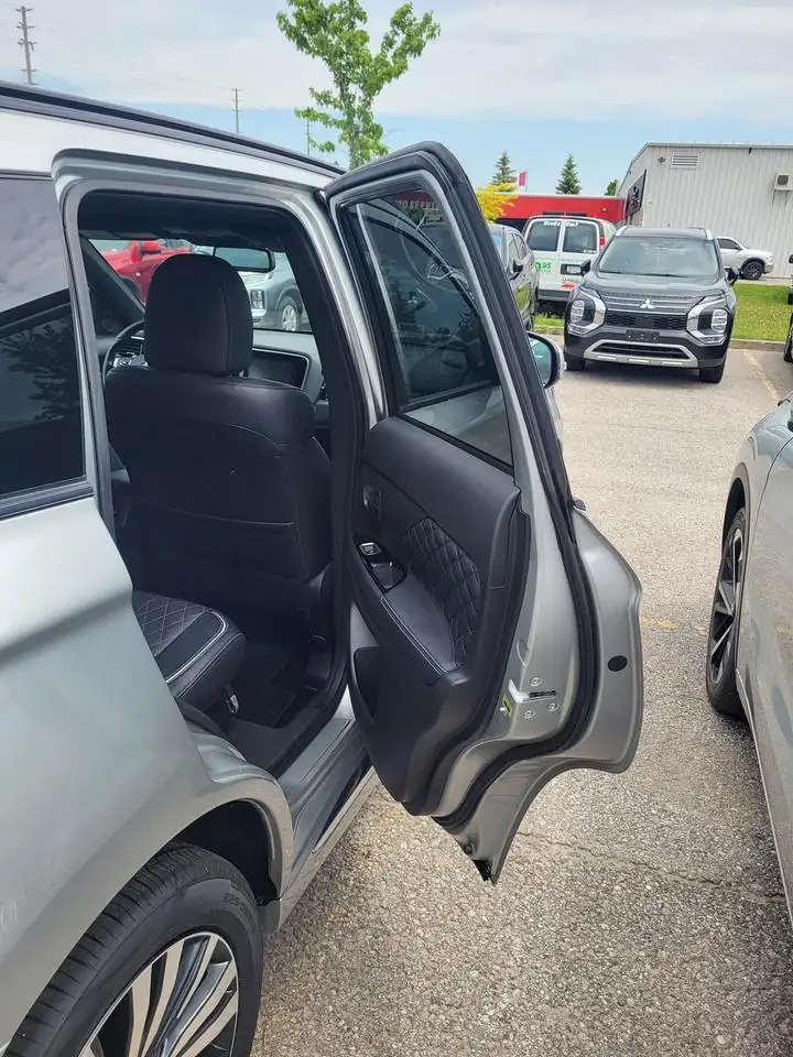 Mitsubishi Outlander снимка Mitsubishi Outlander