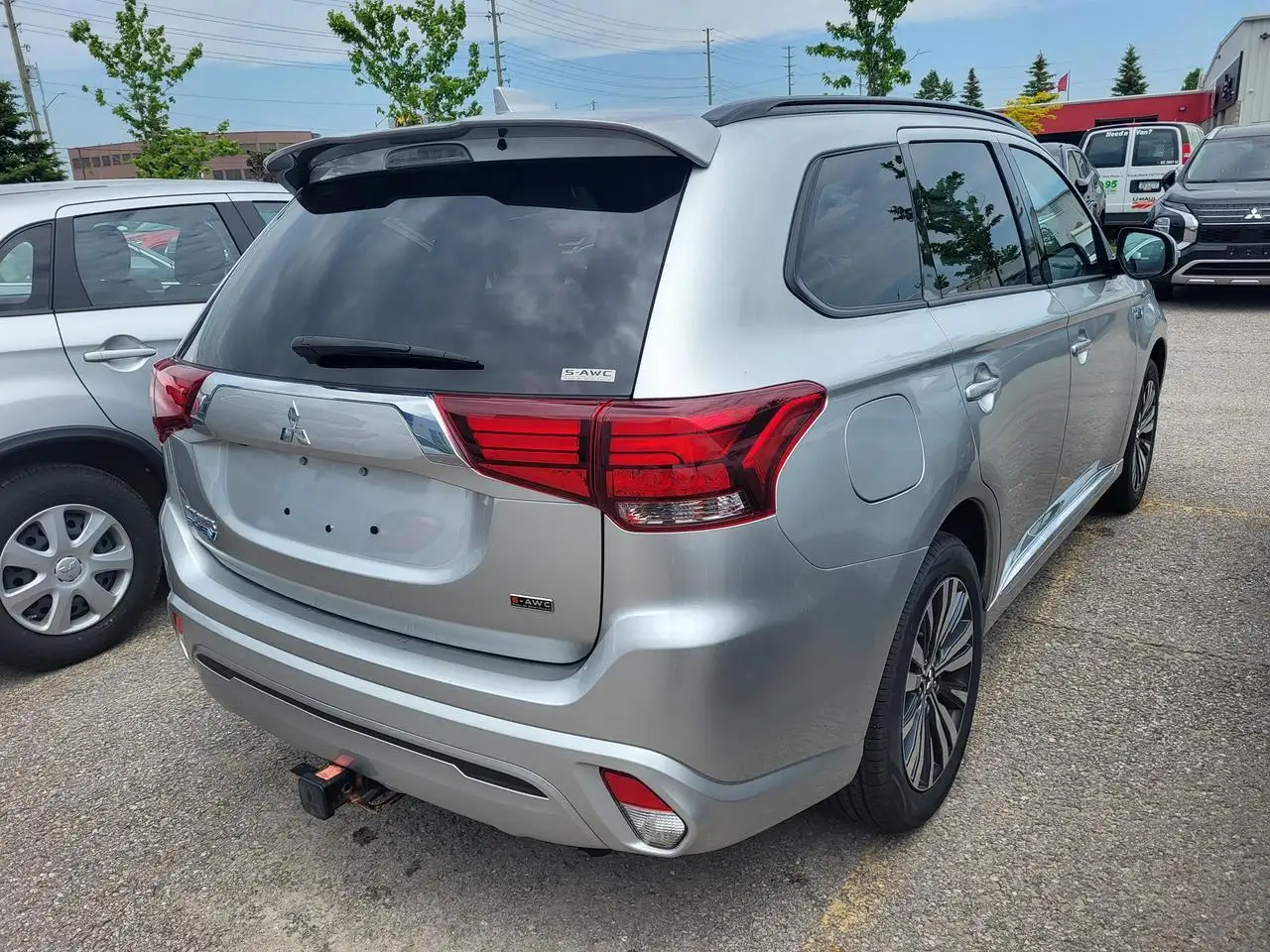 Mitsubishi Outlander снимка Mitsubishi Outlander