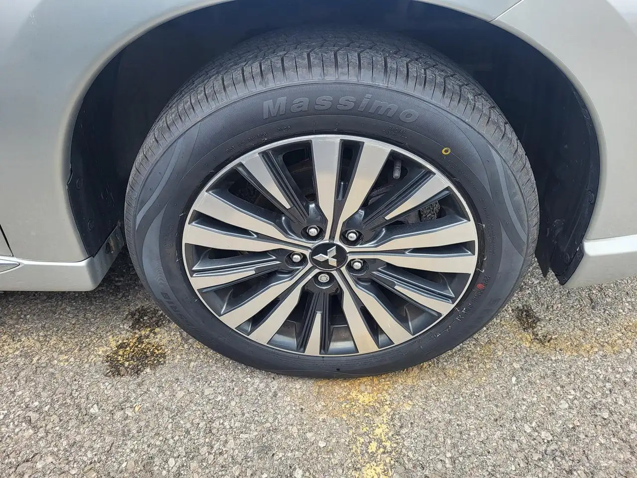 Mitsubishi Outlander снимка Mitsubishi Outlander