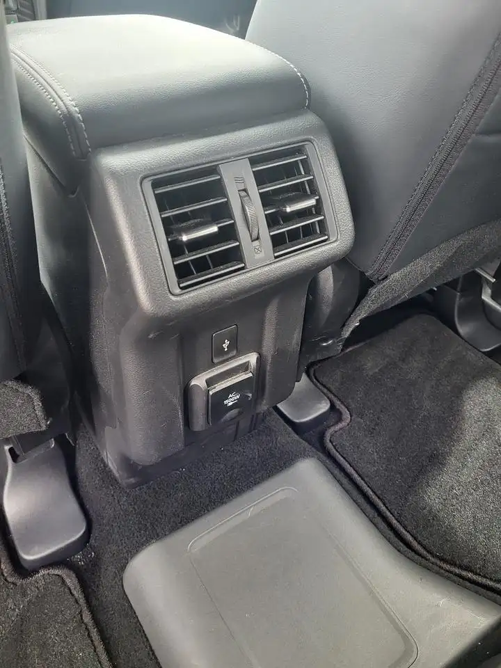 Mitsubishi Outlander снимка Mitsubishi Outlander
