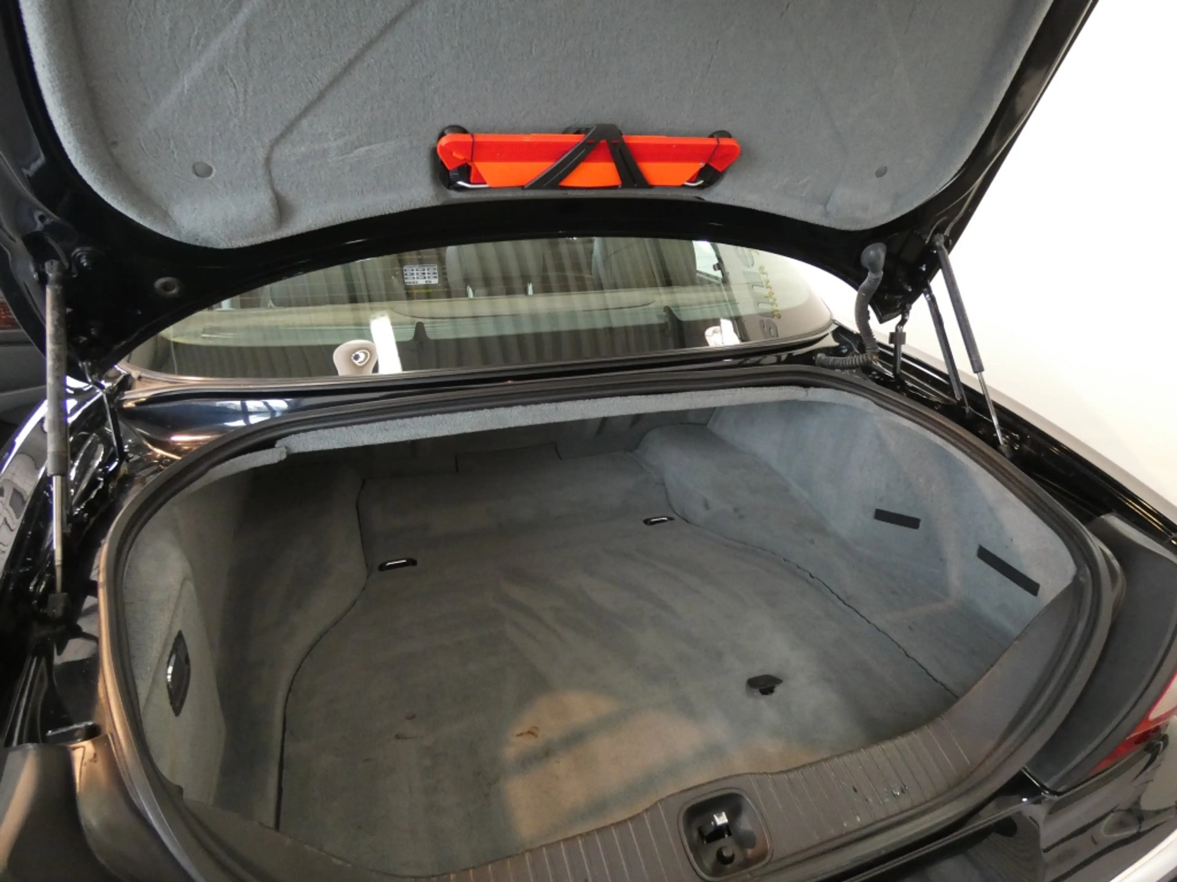 Jaguar XJ 4.2 V8 XJ-R Sunroof 20 inch Tv achterin . — photo 14
