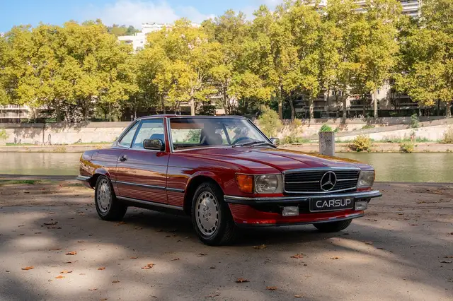 Mercedes-Benz 560 SL type R107 Restaurée