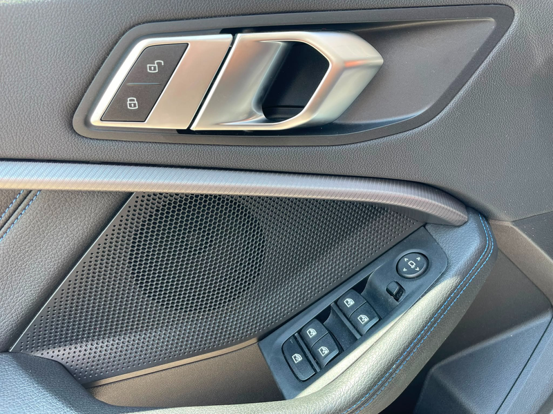 BMW 118 118i Aut. Pack M - GARANTIE JUSQU'A 36 MOIS — photo 9