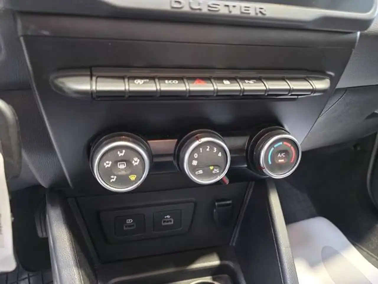 Dacia Duster — photo 11