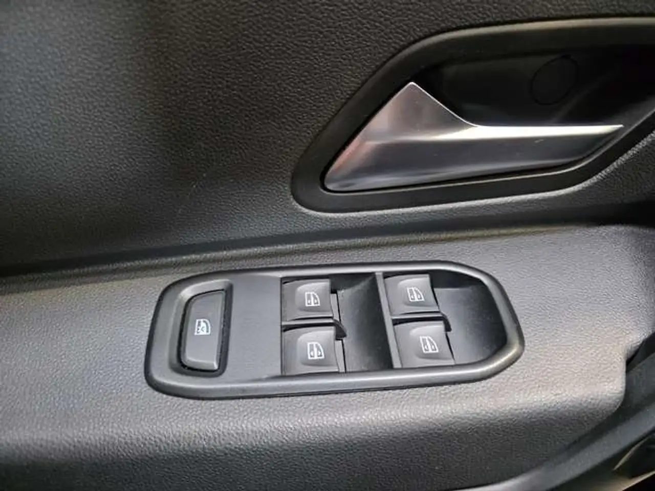 Dacia Duster — photo 15