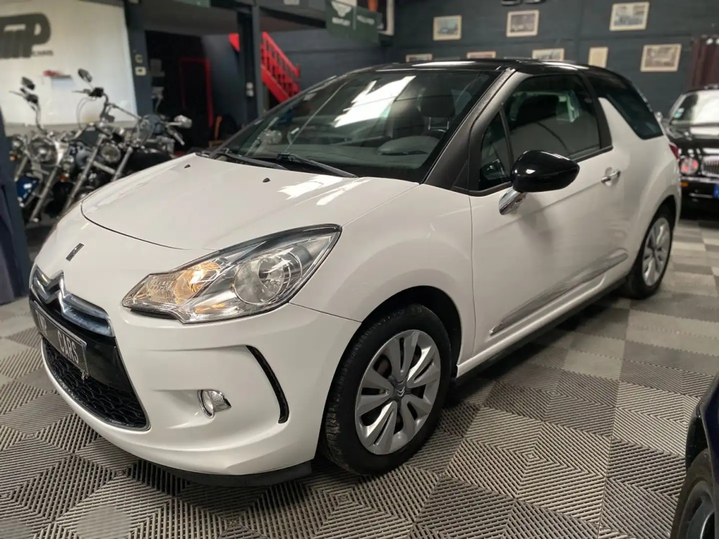 DS Automobiles DS 3 1.4 VTI - 16V 95ch Airdream Chic Blanc - 2