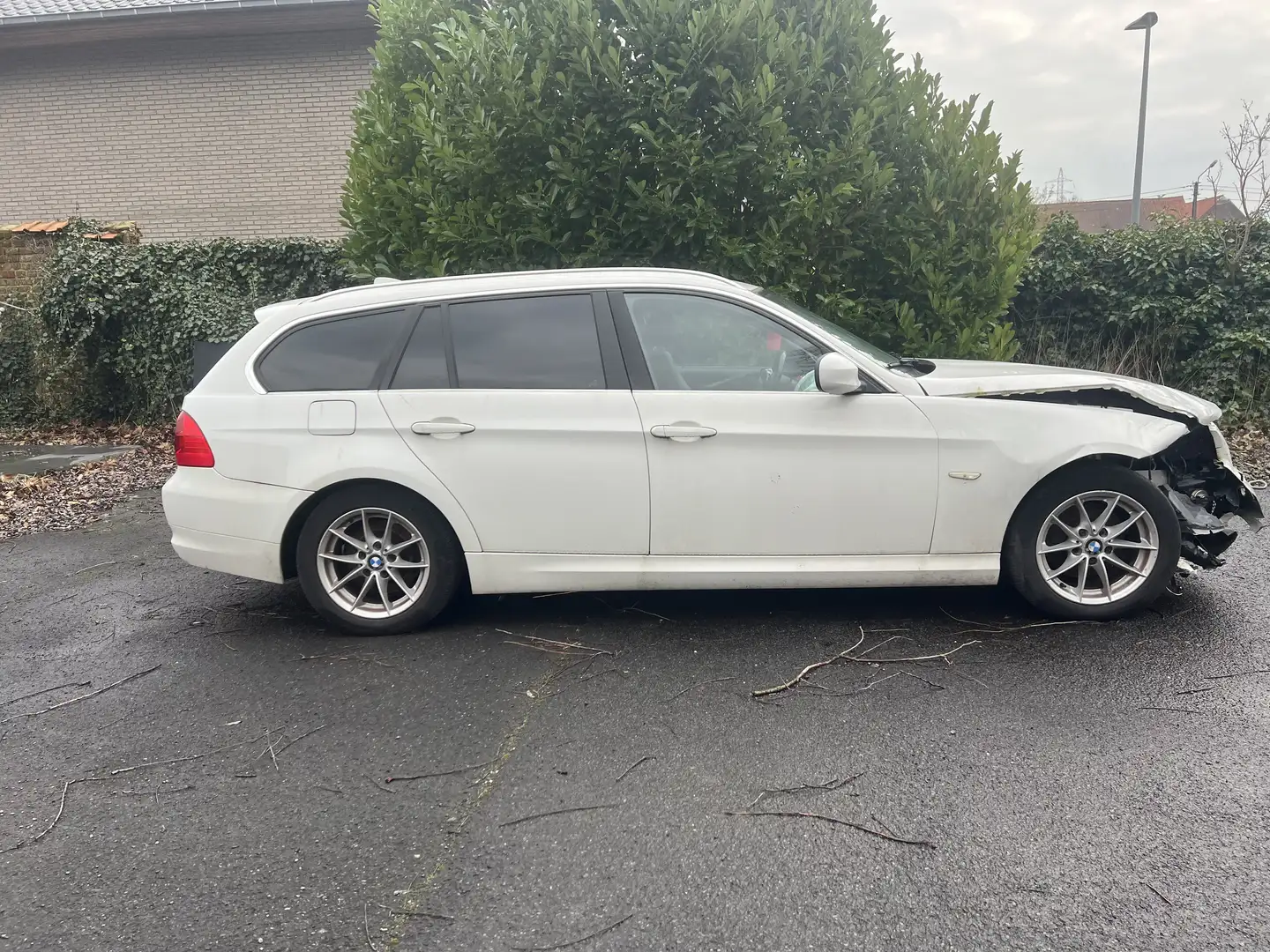 BMW 318 318d DPF Touring - 2