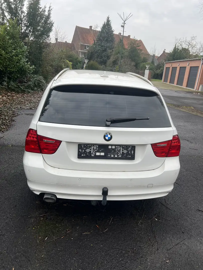 BMW 318 318d DPF Touring - 1