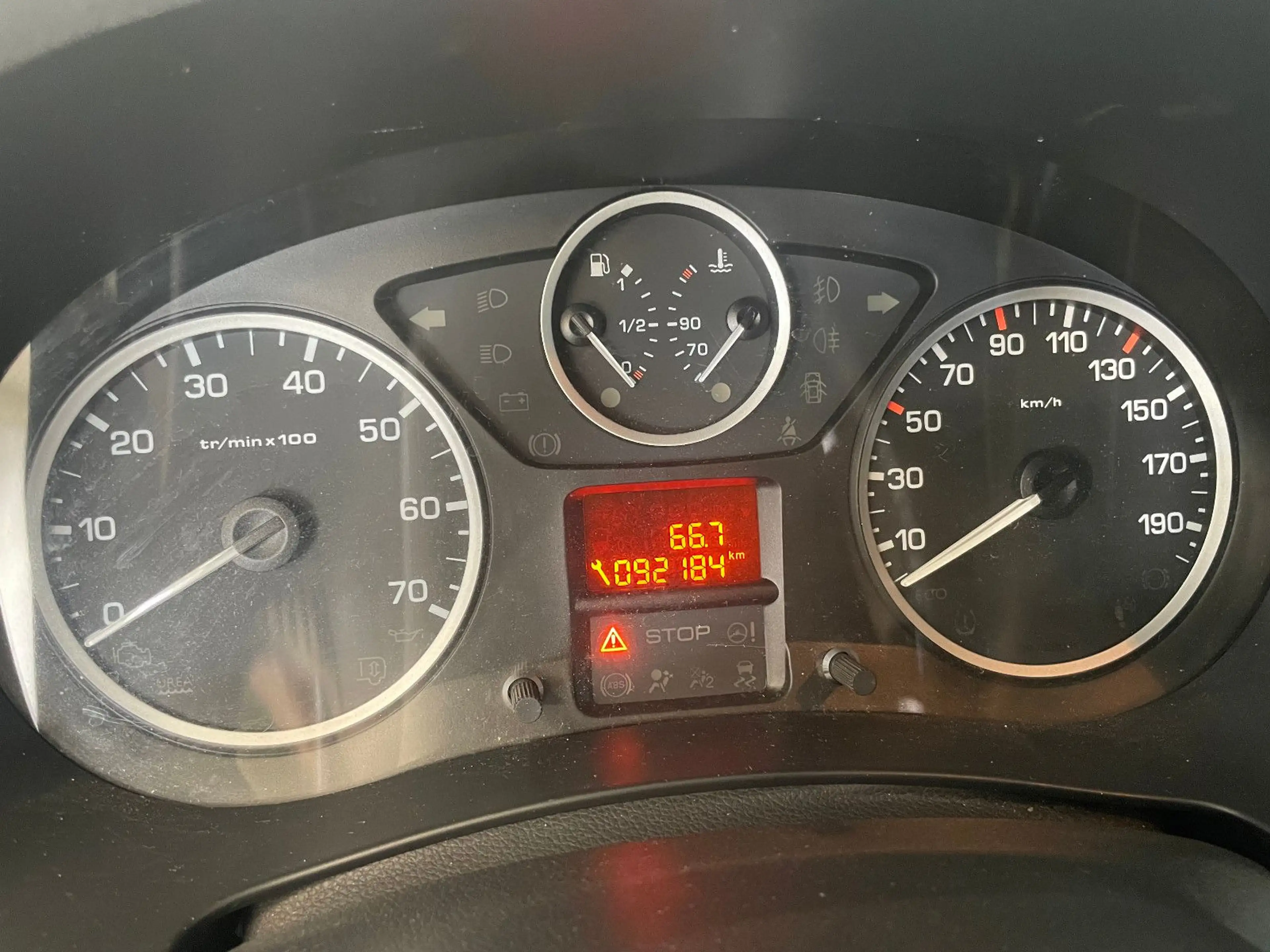 Peugeot Partner Tepee Allure — photo 12