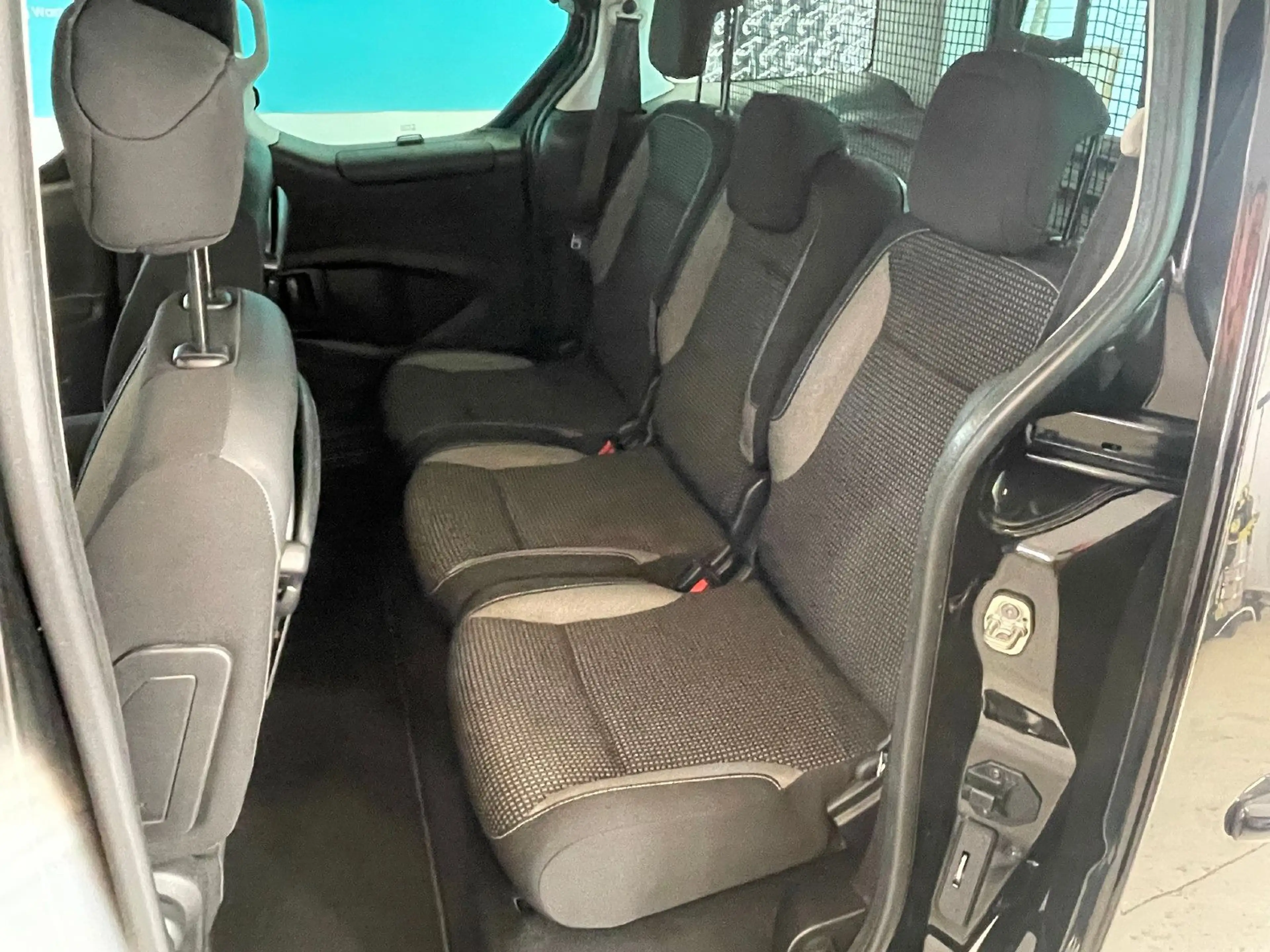 Peugeot Partner Tepee Allure — photo 5