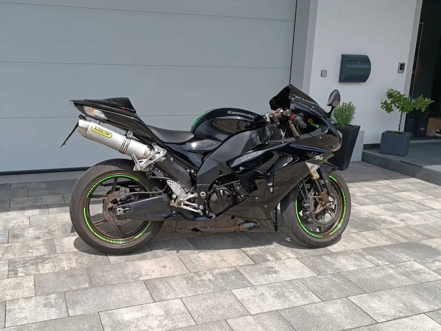 Kawasaki Ninja ZX-10R Schwarz - 2
